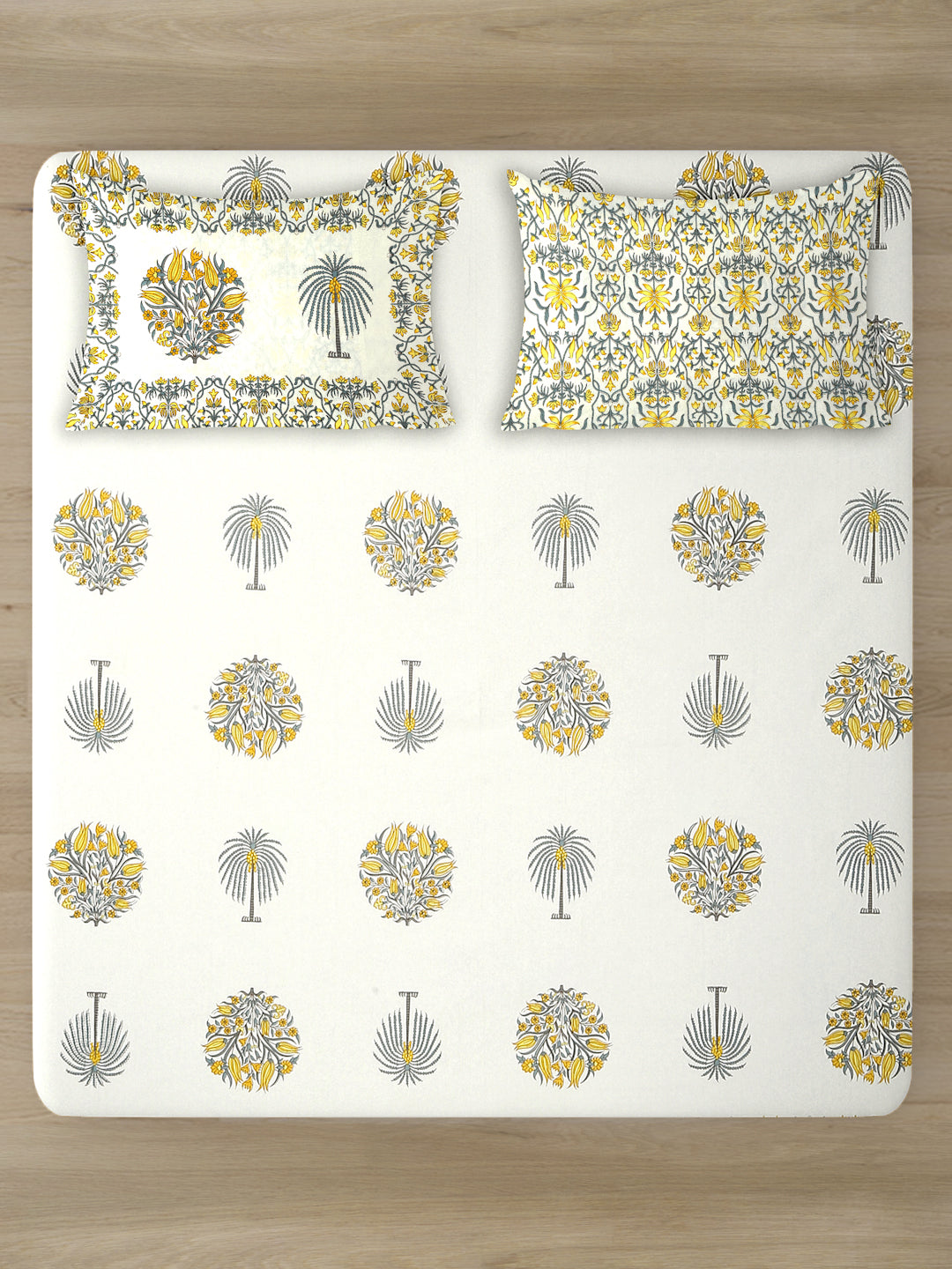 White Floral 180 TC King Bedsheet with 2 Pillow Covers