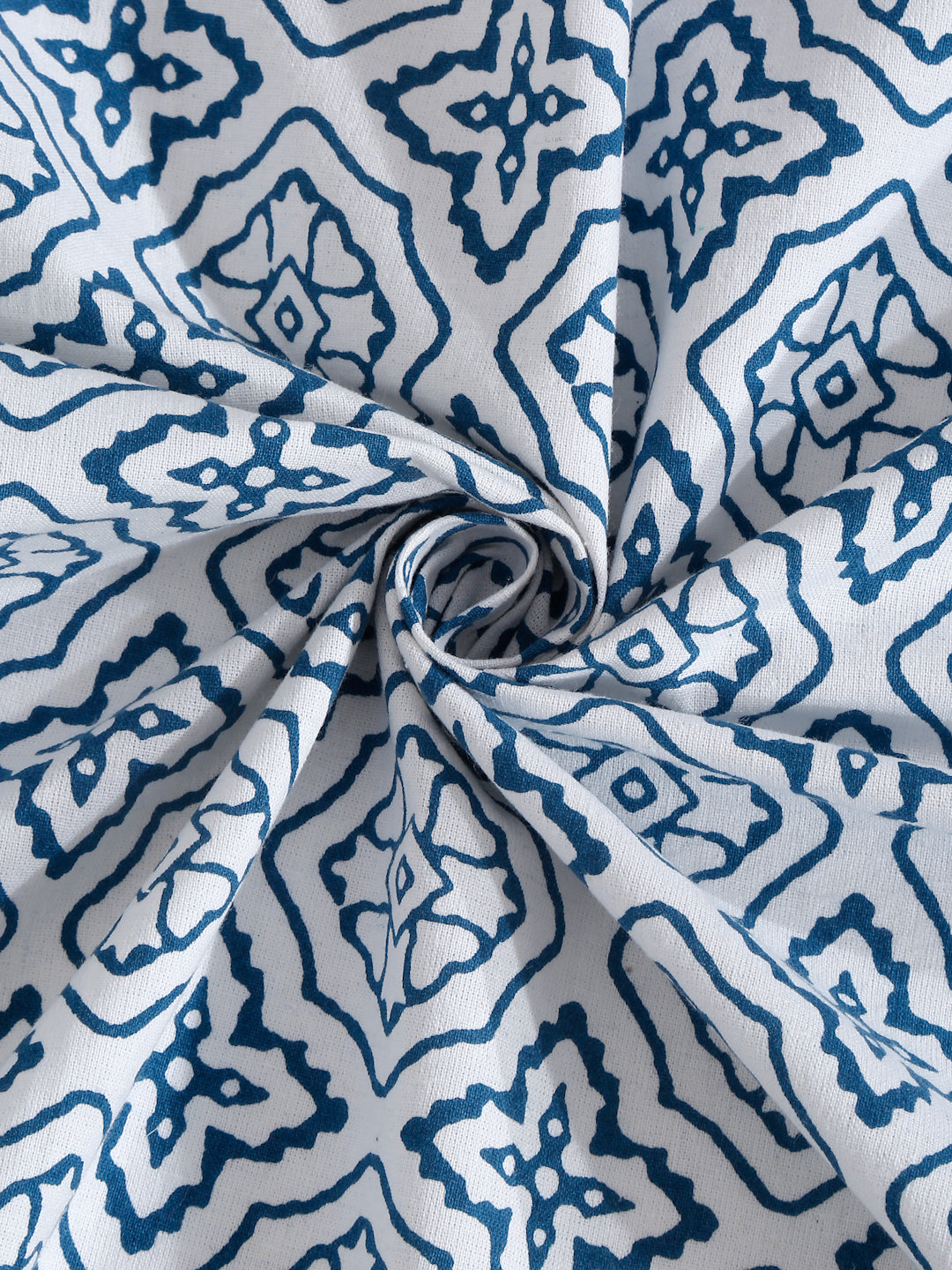 Rajasthan Decor White and Blue Cotton Geomatric Print King Bed sheet with 2 Pillow Covers