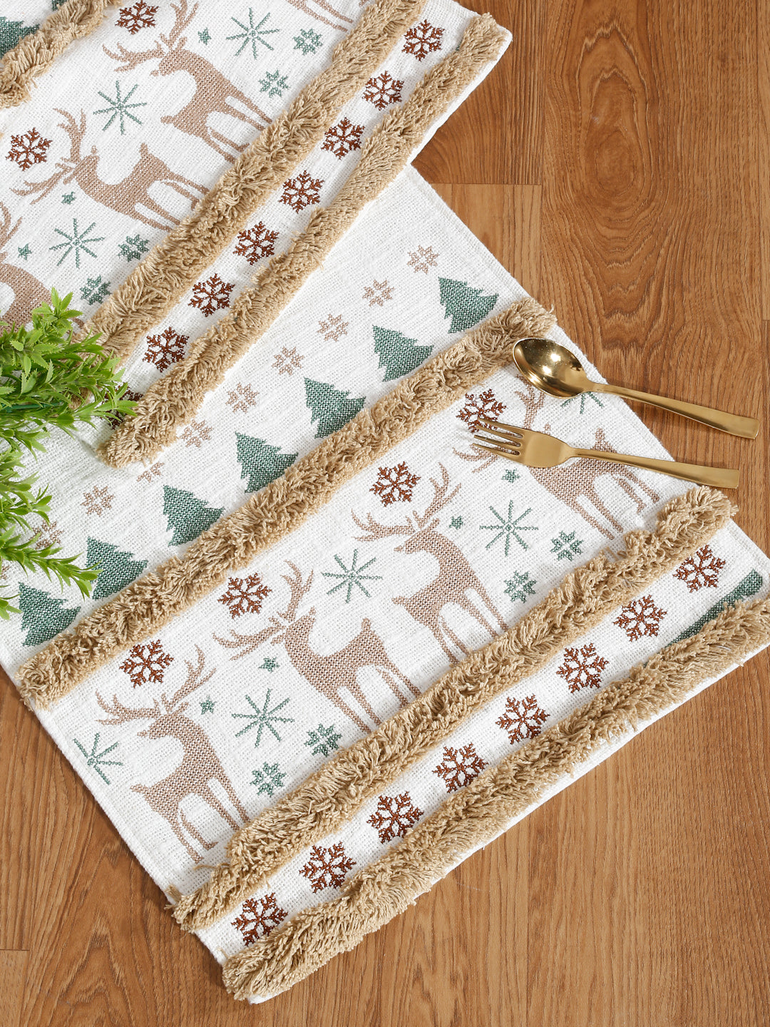 Eyda White and Green Cotton Embroidered Table Runner