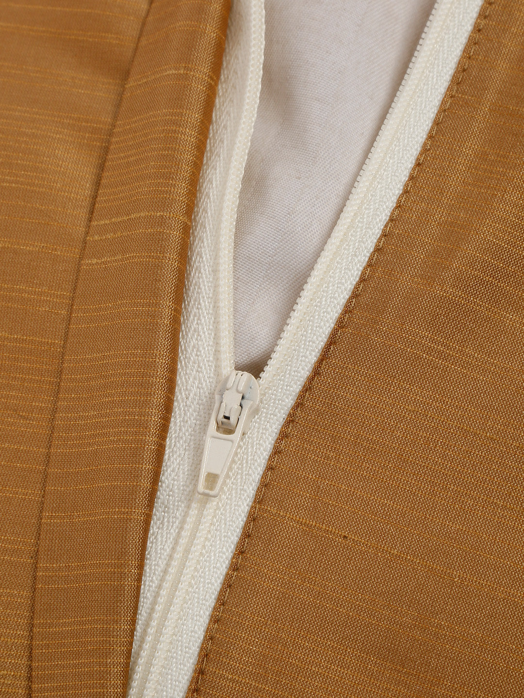 Eyda Set of 2 Ethnic Motif Cushion Covers