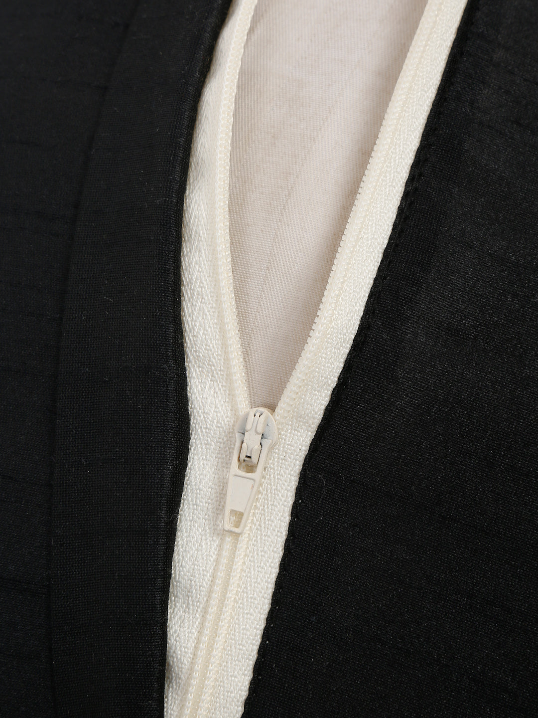 Eyda Set of 2 Ethnic Motif Cushion Covers