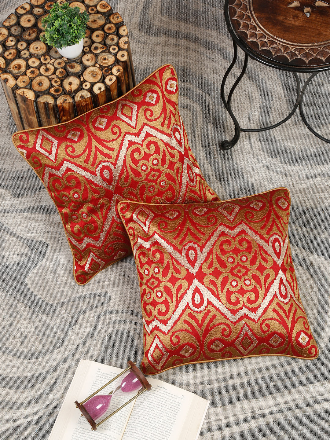 Eyda Set of 2 Ethnic Motif Cushion Covers