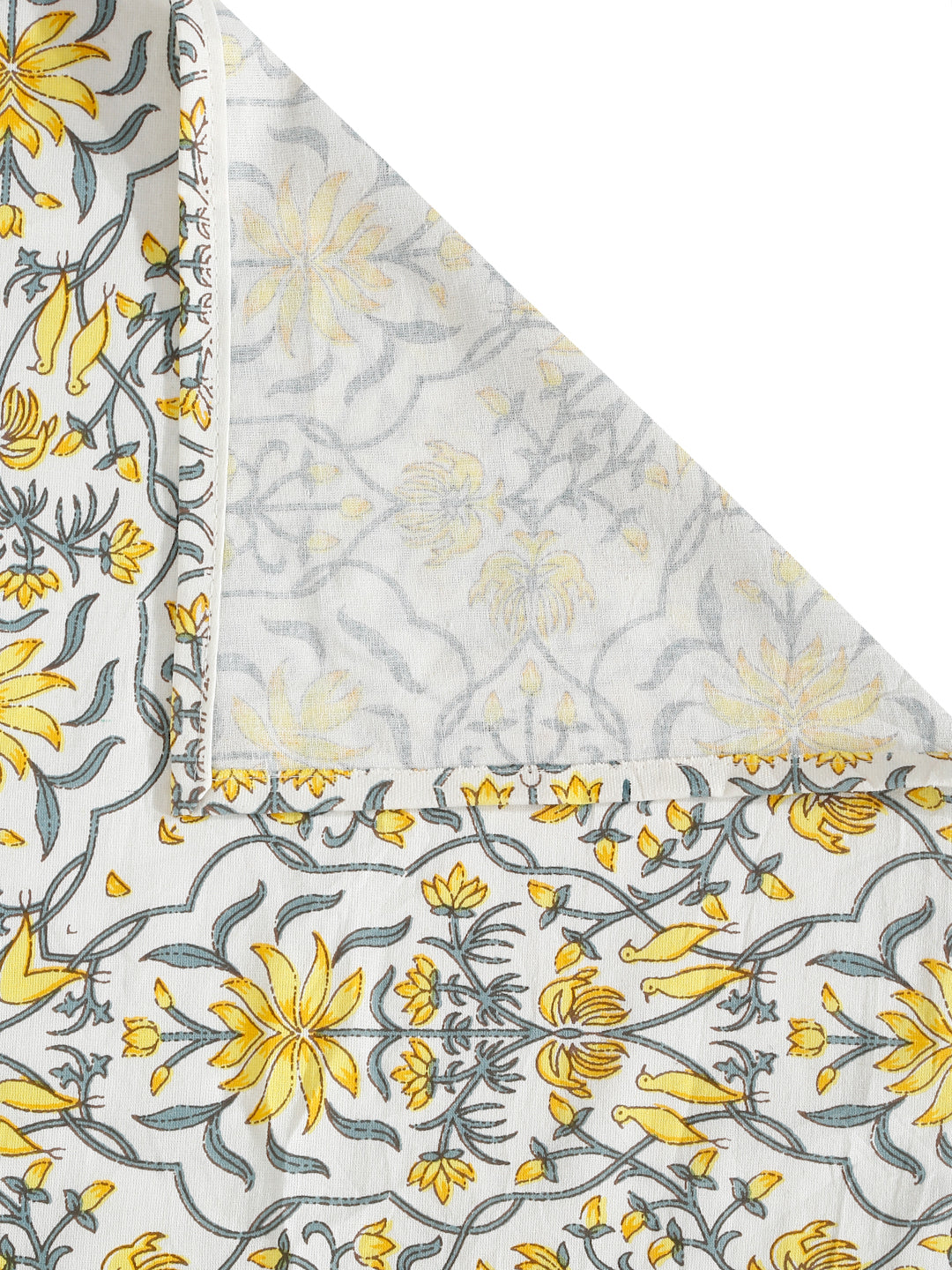 White Floral 180 TC King Bedsheet with 2 Pillow Covers