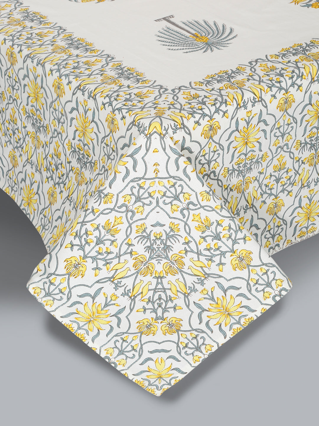 White Floral 180 TC King Bedsheet with 2 Pillow Covers
