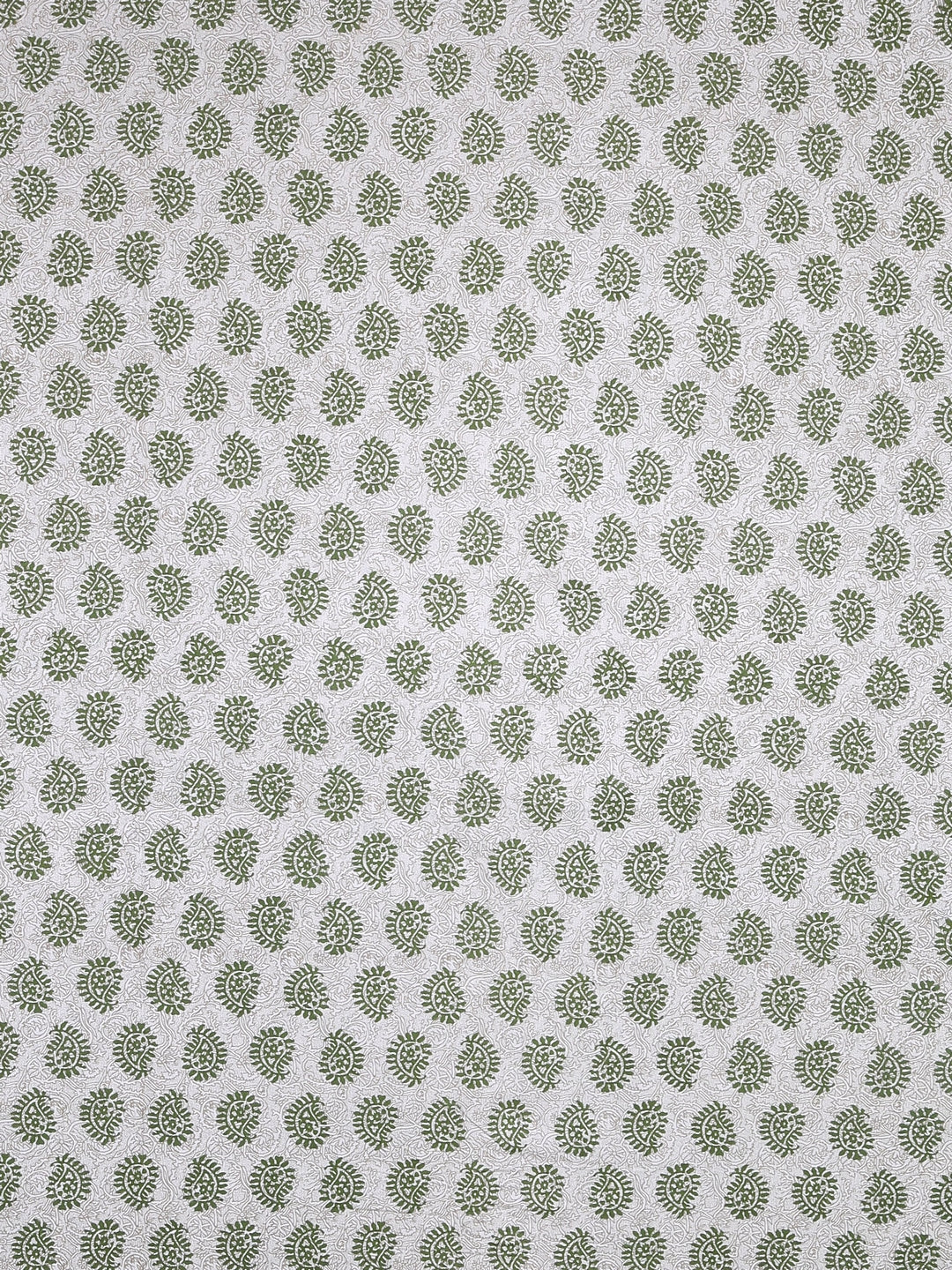 Screen Block Paisley White and Green Double Bedsheet with 2 Pillow Covers
