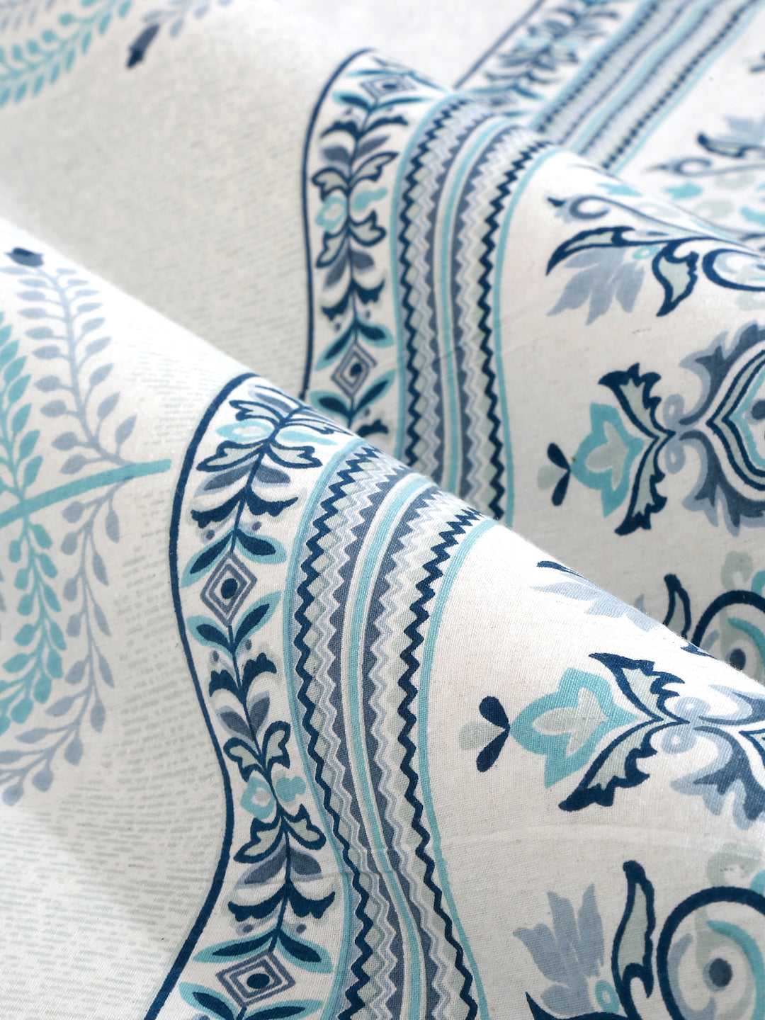 White and Blue Ethnic Motif 180 TC Cotton Super King Bed Sheet with 2 Pillow Covers