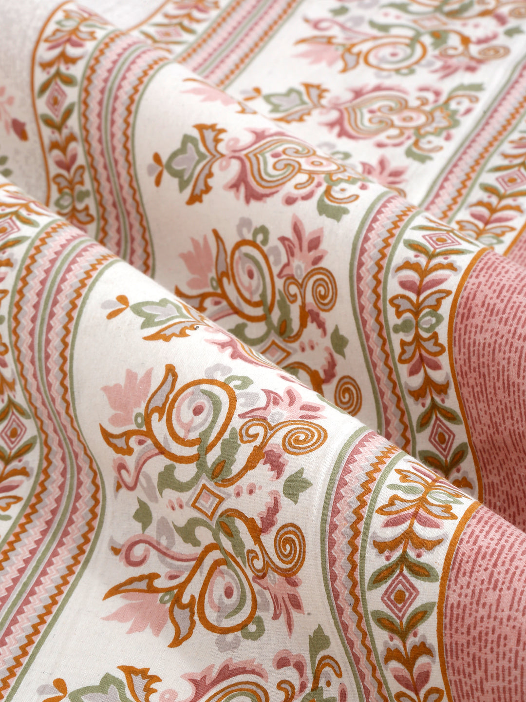 Whiteand Peach Ethnic Motif 180 TC Cotton Super King Bed Sheet with 2 Pillow Covers