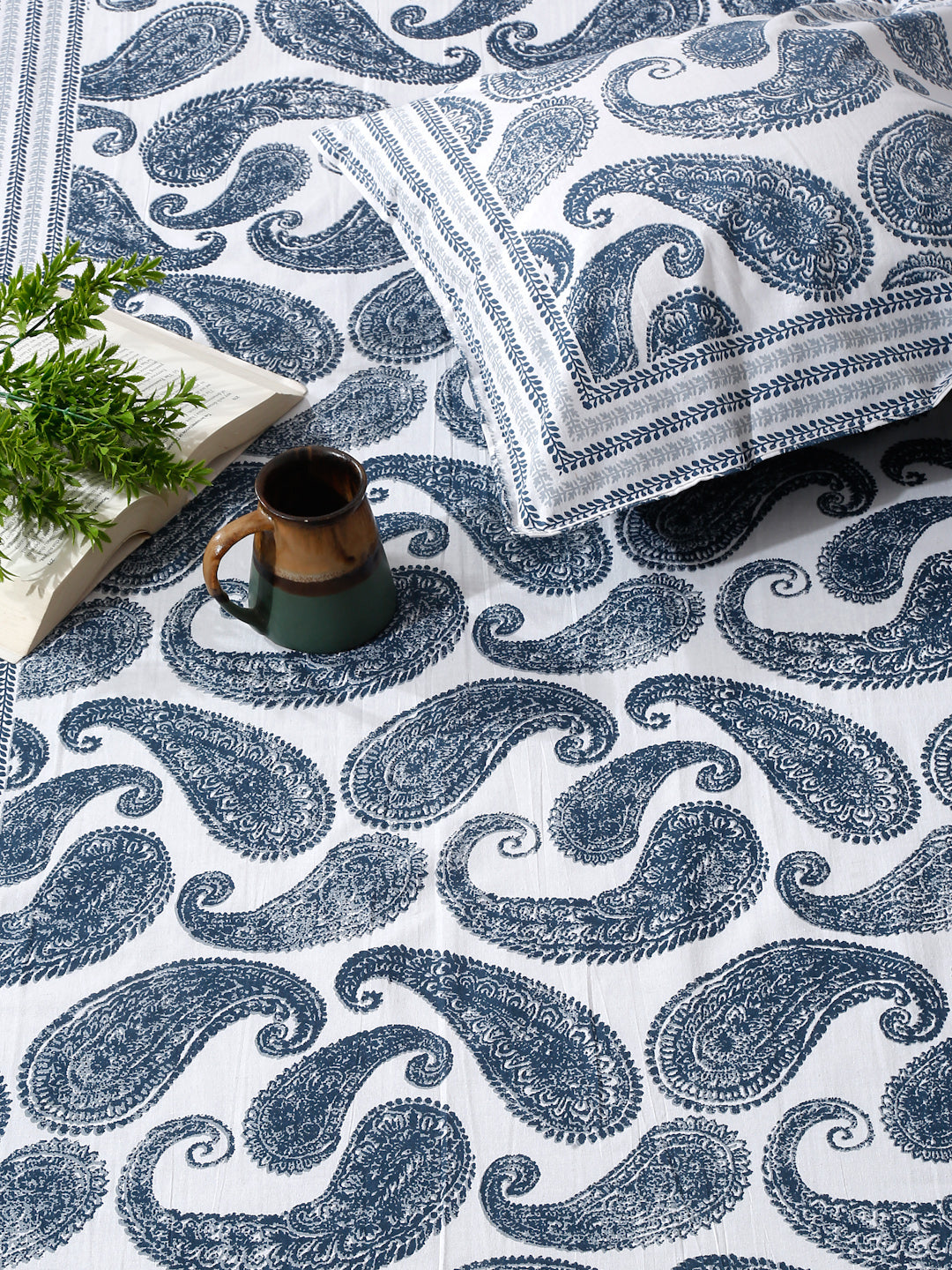 White and Blue Paisley Print 180 TC Cotton Double Bed Sheet with 2 Pillow Covers