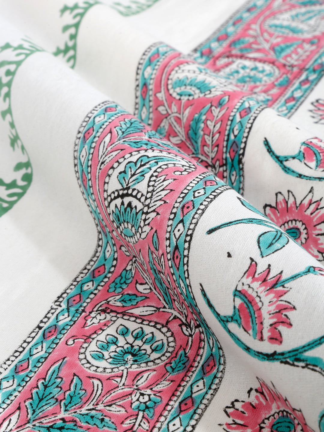 White and Red 6 Seater Printed Cotton Table Cover (60 x 90 Inch)