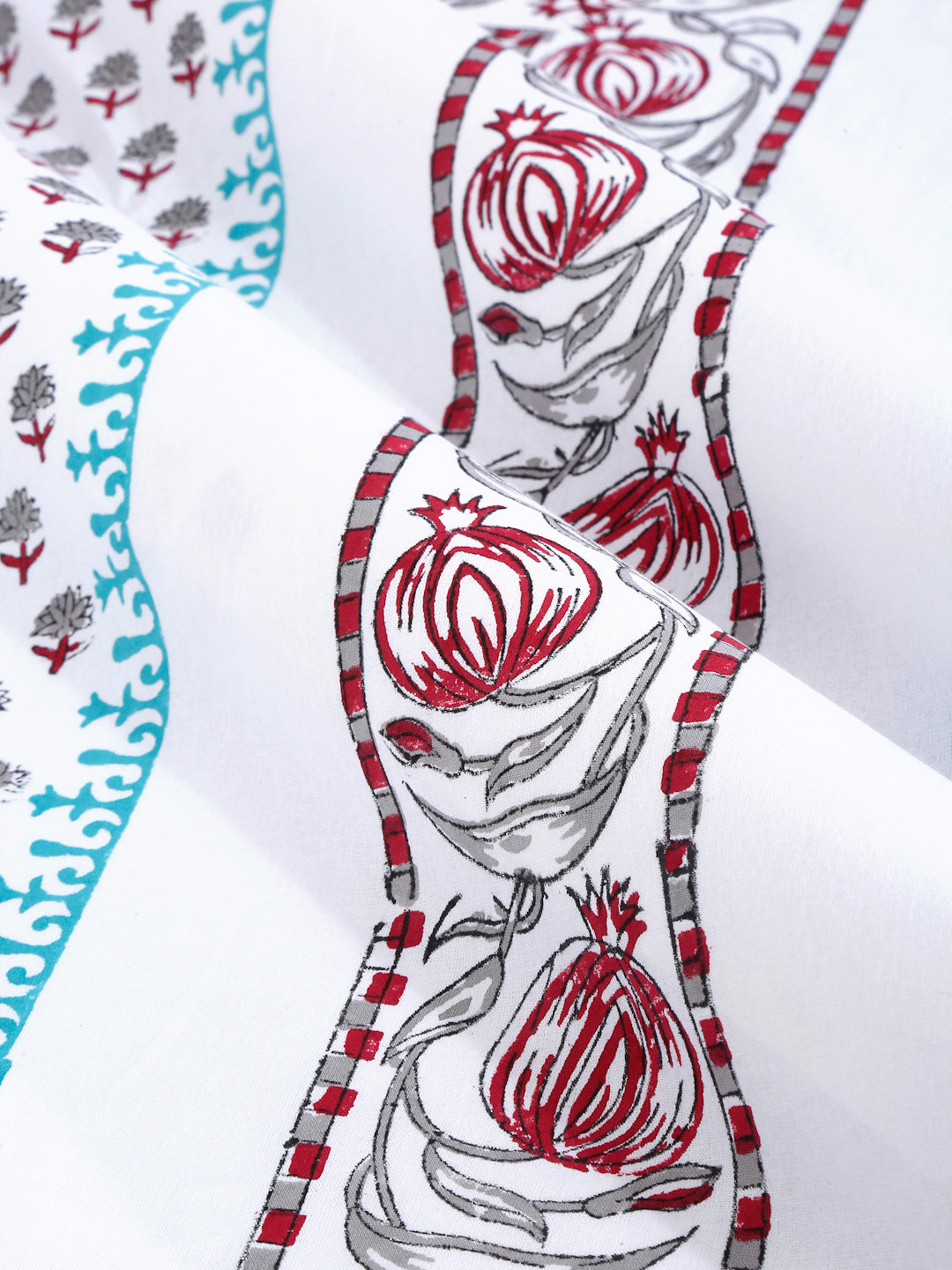 White and Red 6 seater Block Printed Cotton Table Cover-60x90 inch