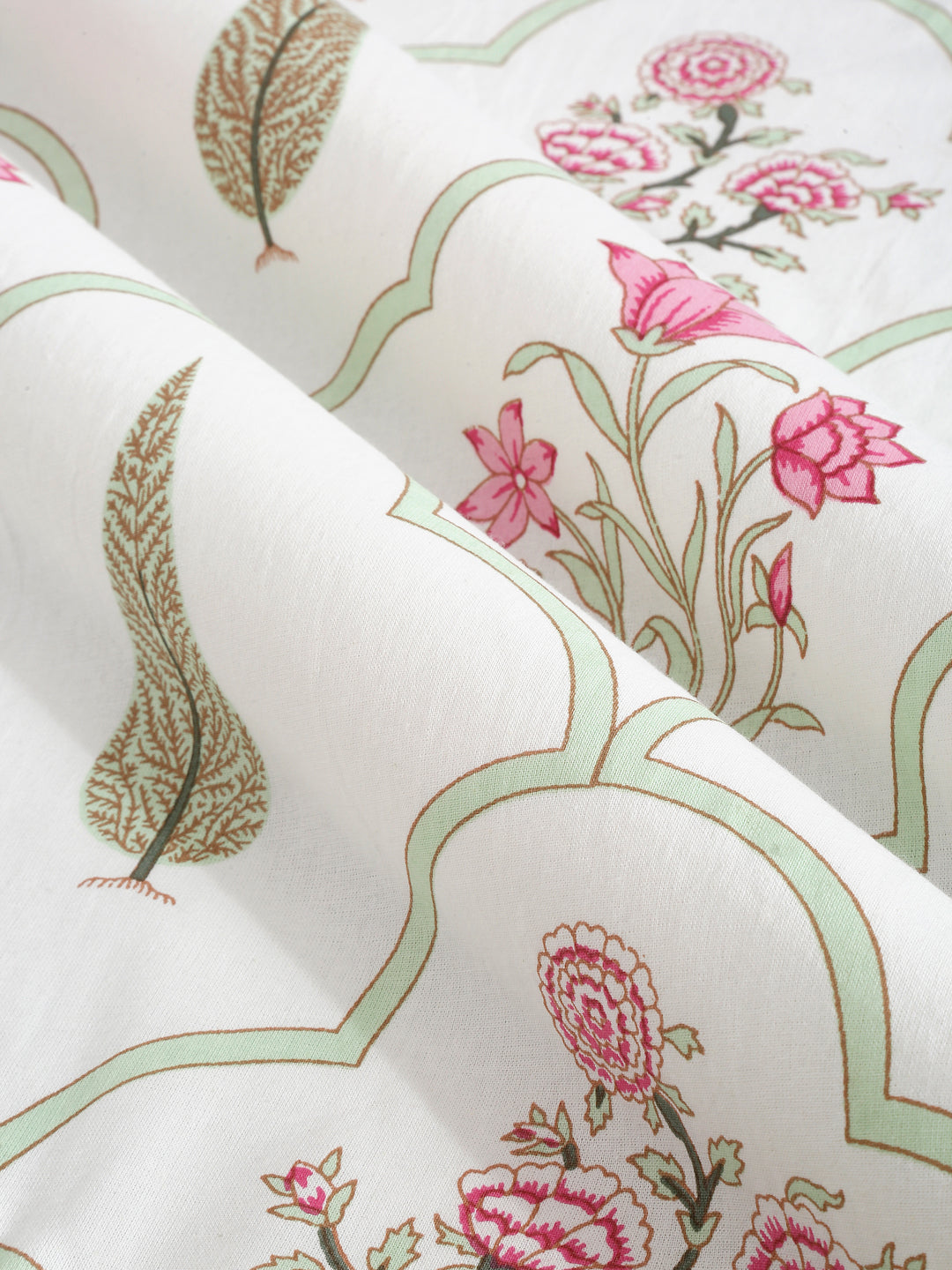 White and Pink 6 seater Block Printed Ethnic Motifs Cotton Table Cover-60x90 inch