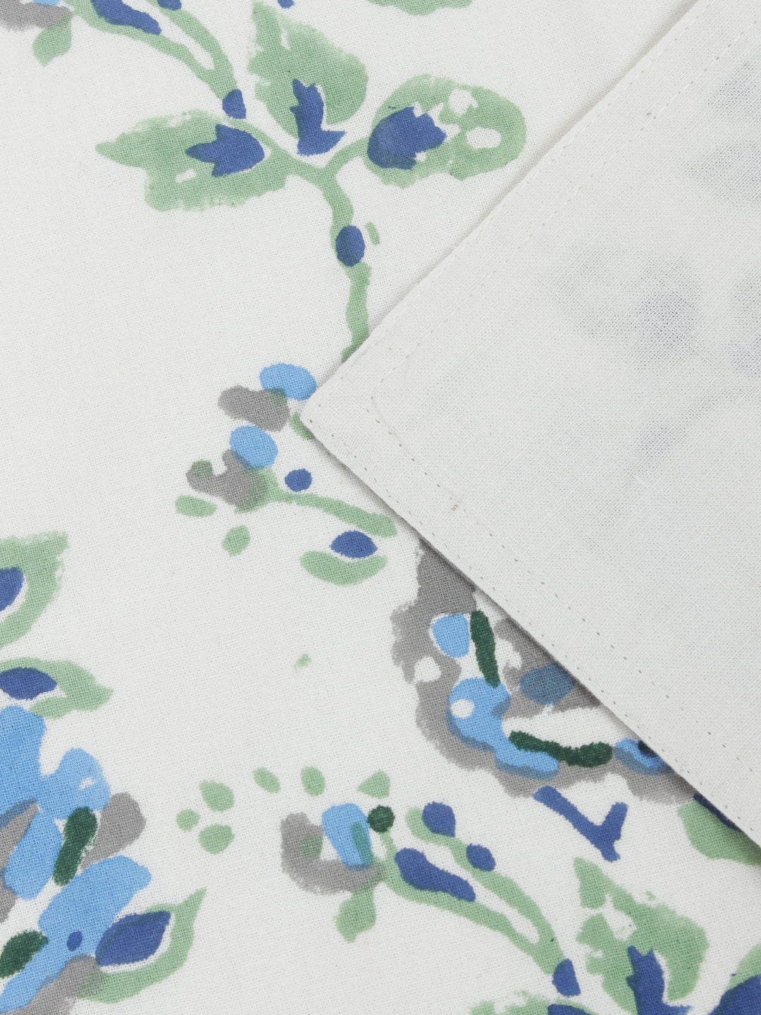 White and Blue 6 Seater Printed Cotton Table Cover (60 x 90 Inch)