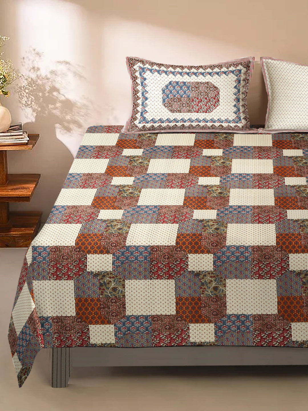 King Size Geometric Print Cotton Bed Sheet with 2 Pillow Covers