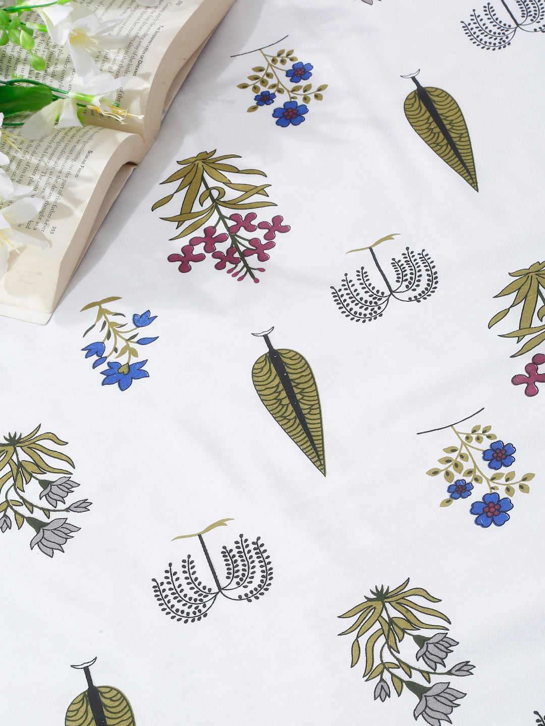 White Ethnic Printed 120 GSM Revesible Cotton Double Bed AC Dohar