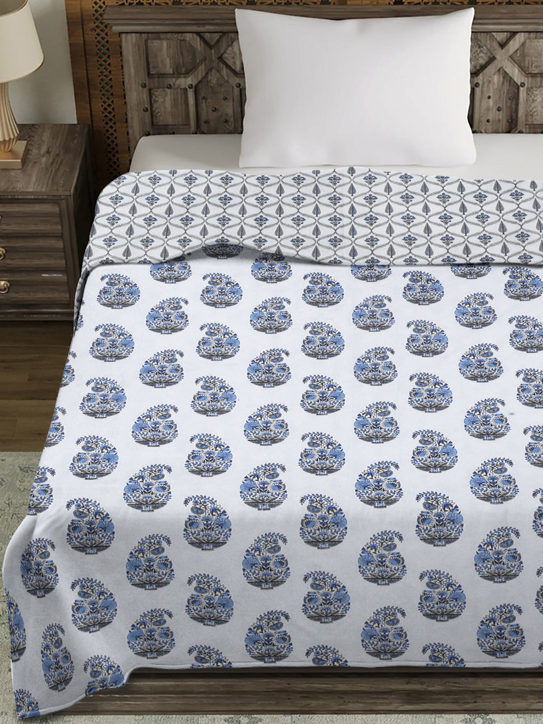 White and Blue Printed 120 GSM Revesible Cotton Single Bed AC Dohar