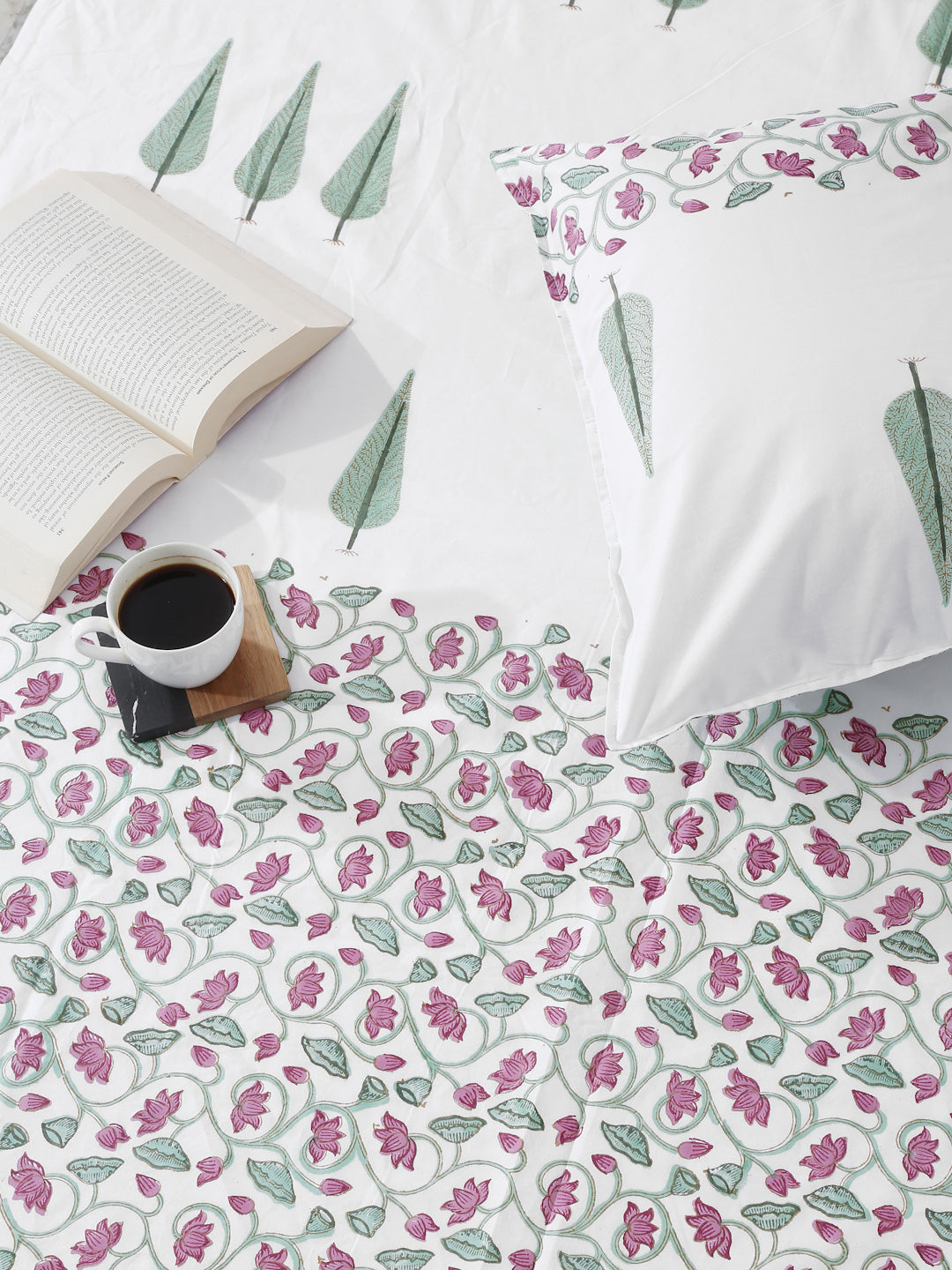 Rajasthan Decor 240 TC Percale Cotton Hand Block Cotton King Bedsheet with 2 Pillow Covers