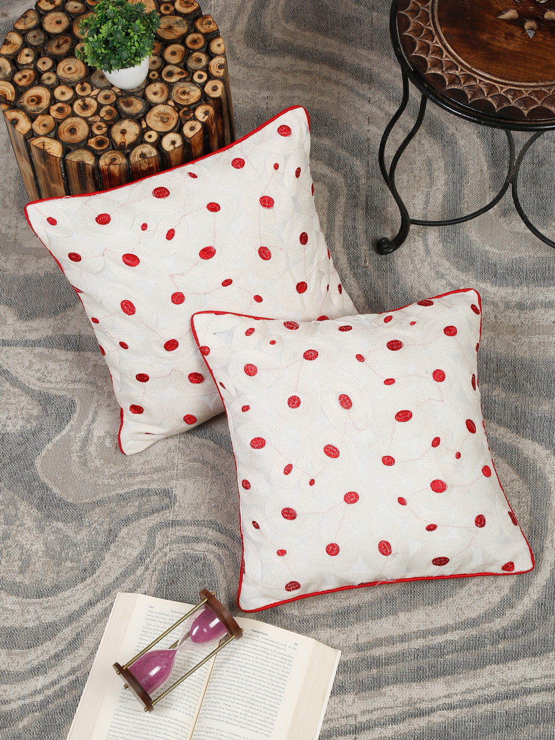 Eyda Set of 2 Embroidered Cushion Covers