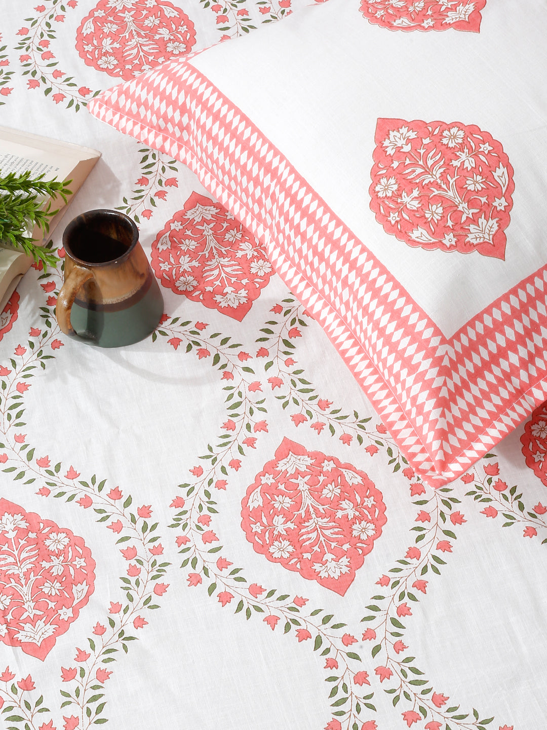 Cream Color Peach Floral Print Cotton King Bed Sheet with 2 Pillow Covers
