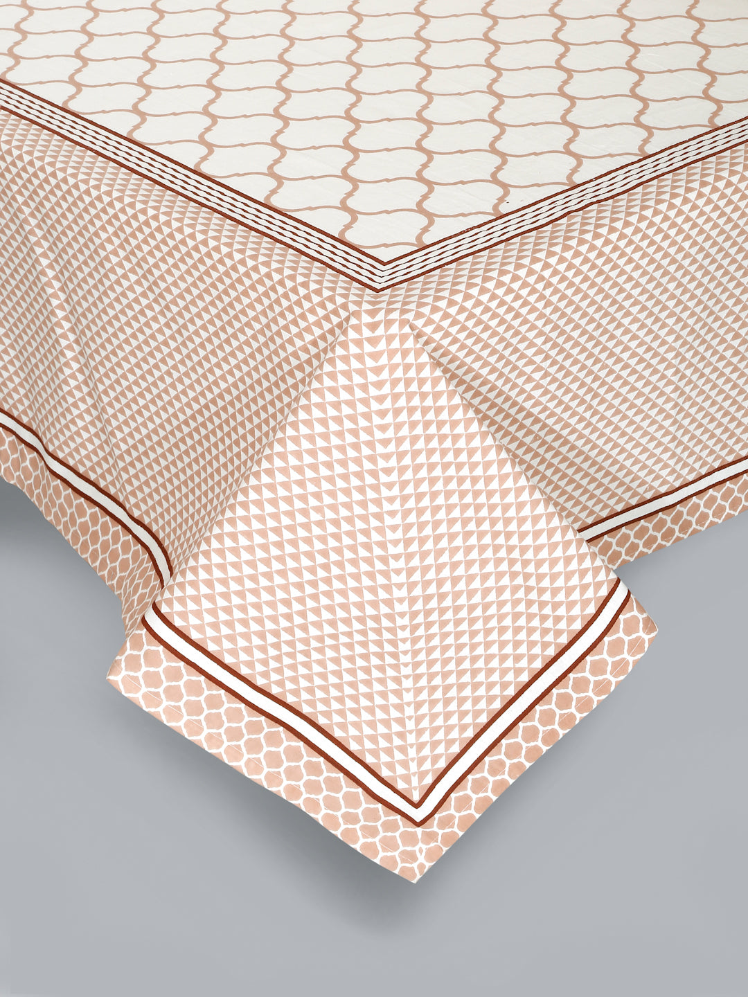 Rajasthan Decor White and Pink  Geometric  Print Cotton  King Bed sheet with 2 Pillow Covers