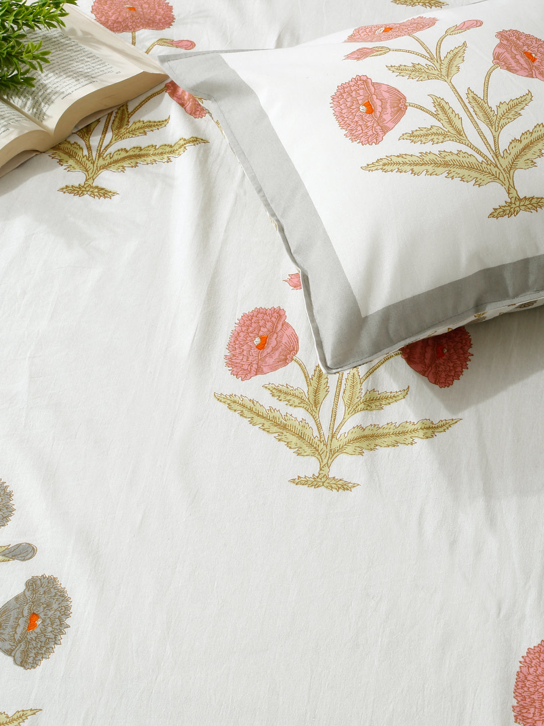 Rajasthan Decor White and Peach  Cotton Flower Print King Bed sheet with 2 Pillow Covers
