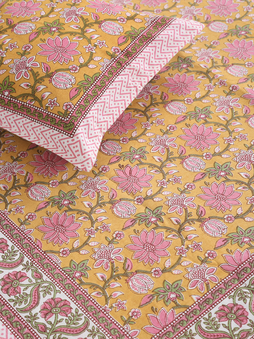 Cotton Floral Print Multi Colour King Bed sheet with 2 Pillow Covers