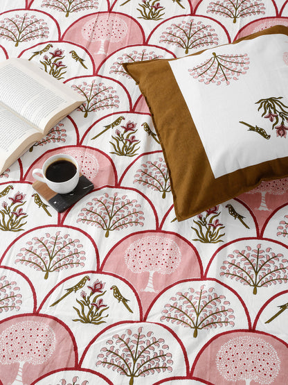 White and Peach Cotton Jaipur Floral Print King Size Bedsheet with 2 Pillow Covers