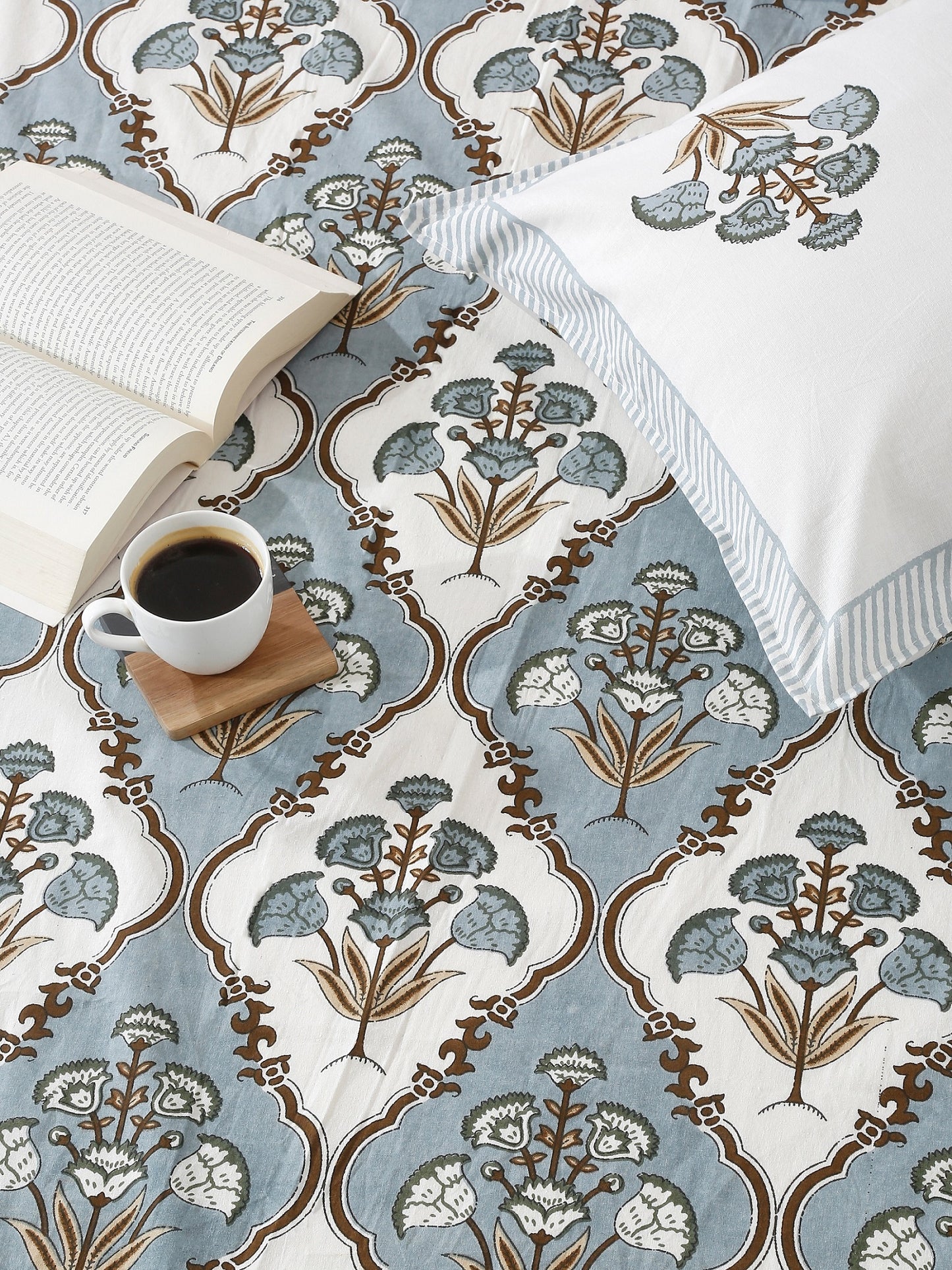 White and Grey Cotton Jaipur Print Floral King Size Bedsheet with 2 Pillow Covers
