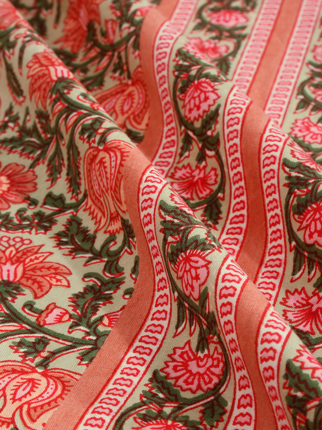 Orange Floral Print 180 TC Cotton King Bed sheet with 2 Pillow Covers