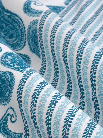 White and Turquoise Paisley Print 180 TC Cotton Double Bed Sheet with 2 Pillow Covers