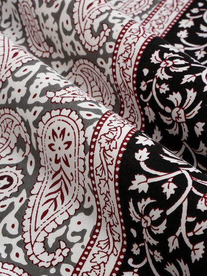 White and Grey Paisley Print 180 TC Cotton Double Bed sheet with 2 Pillow Covers