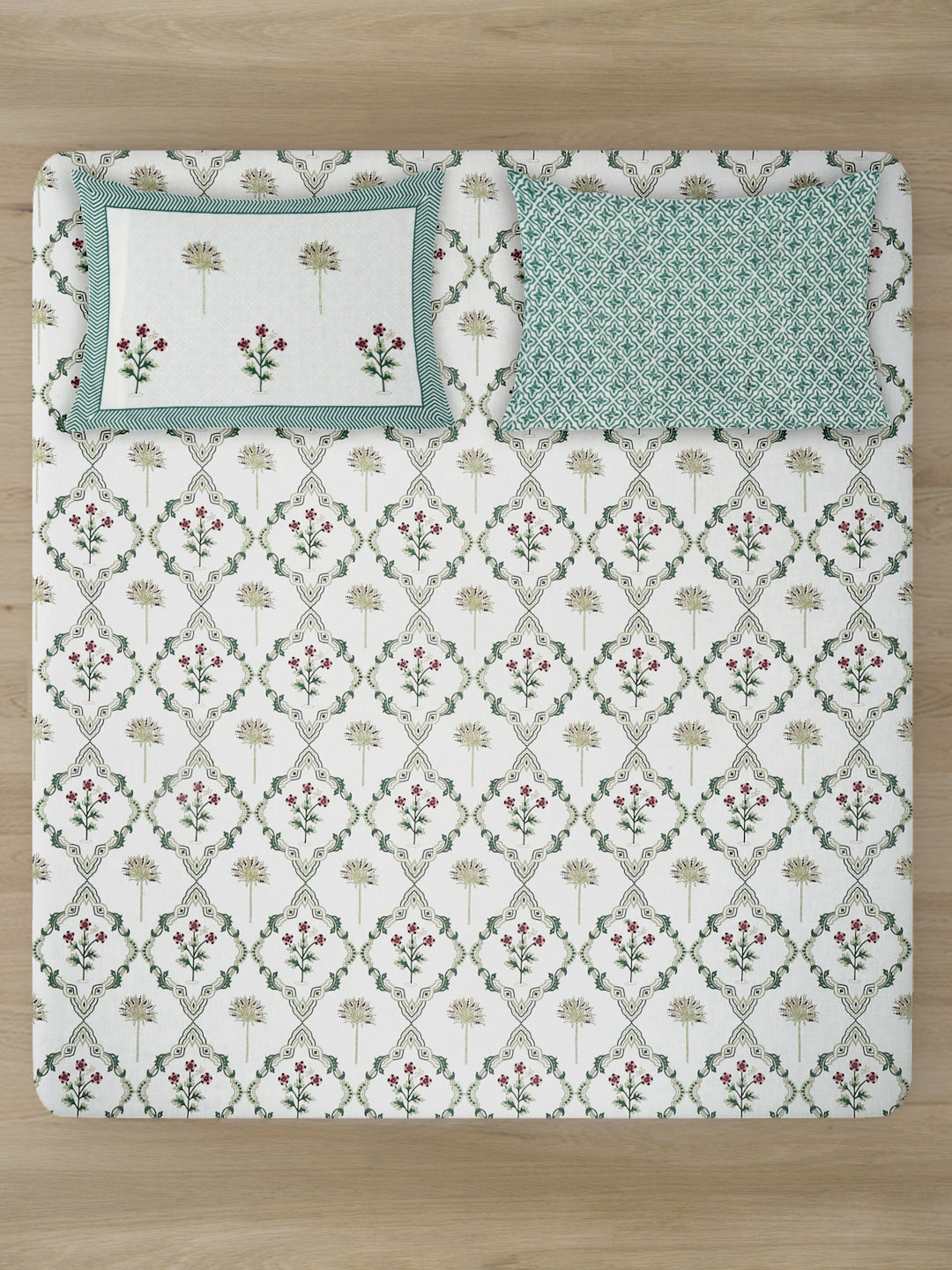 White and Green Floral Print 180 TC Super King Bed Sheet with 2 Pillow Covers