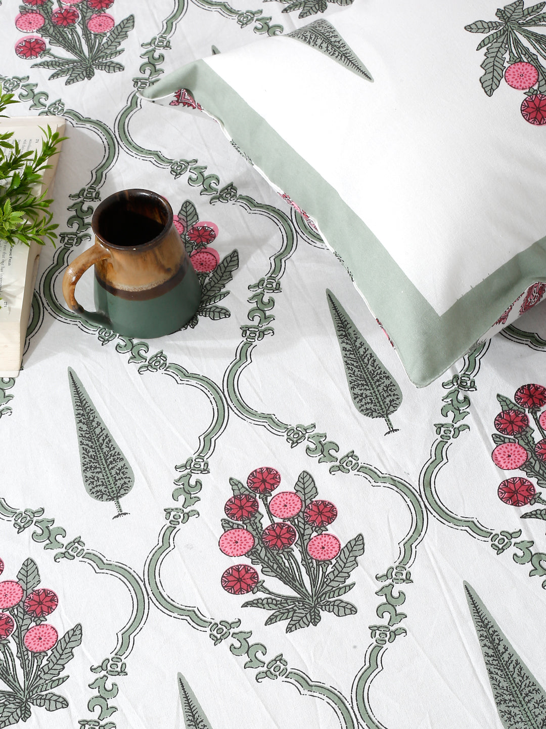 White and Green Ethnic Motifs Print 180 TC King Bed Sheet with 2 Pillow Covers