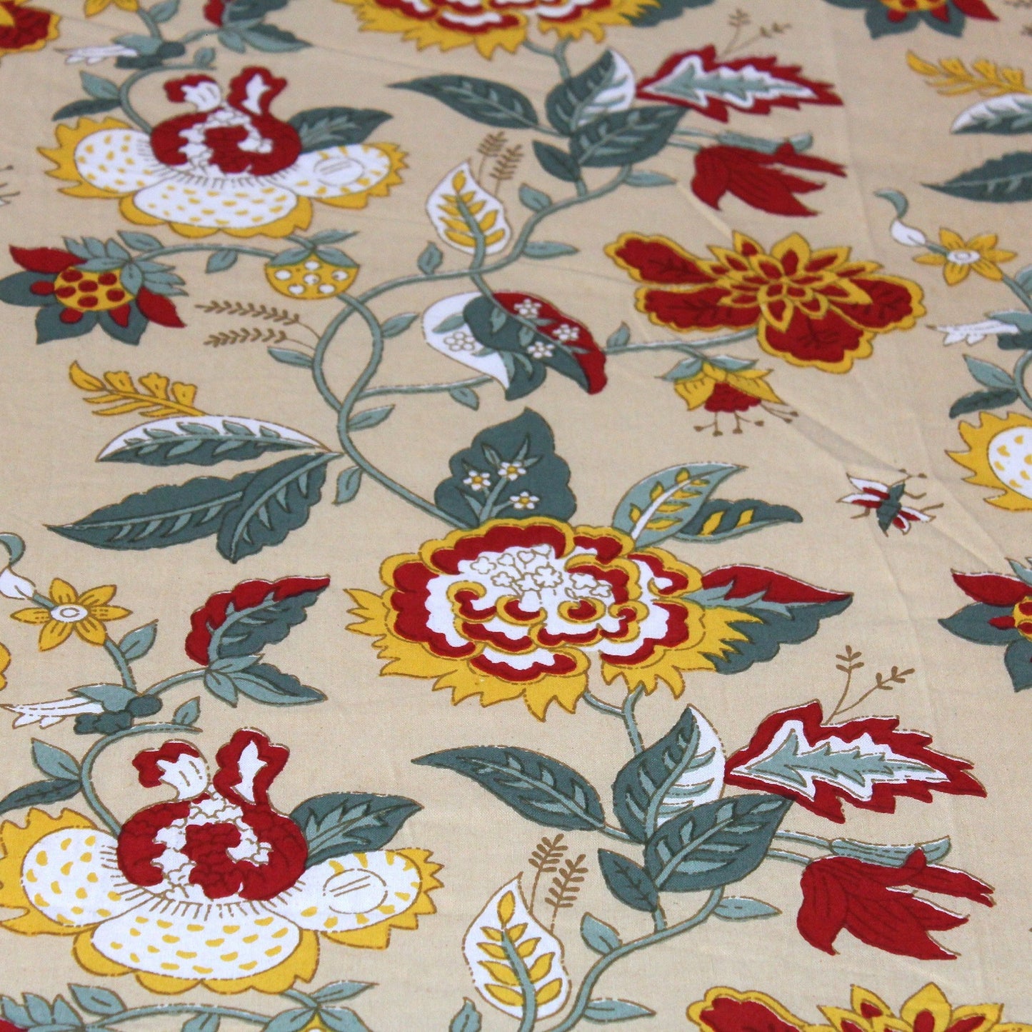 Jaipuri Flower Print  100% Cotton King Size Bedsheet with 2 Pillow Covers