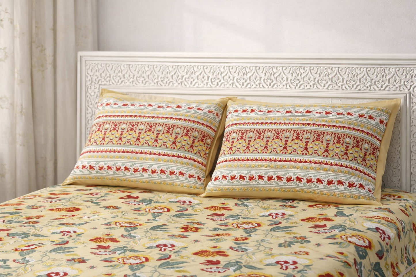 Jaipuri Flower Print  100% Cotton King Size Bedsheet with 2 Pillow Covers