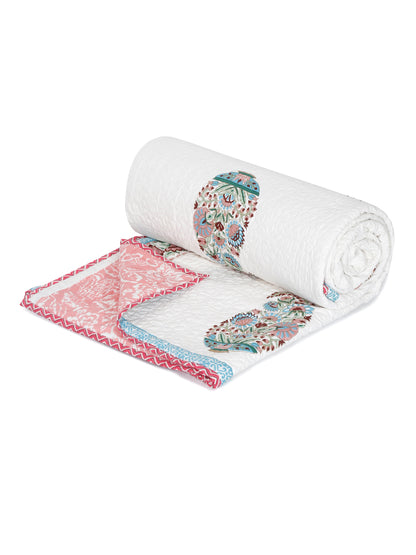 Rajasthan Decor White and Peach Cotton Double Bed Quilted Bed Spread with 2 Pillow Covers