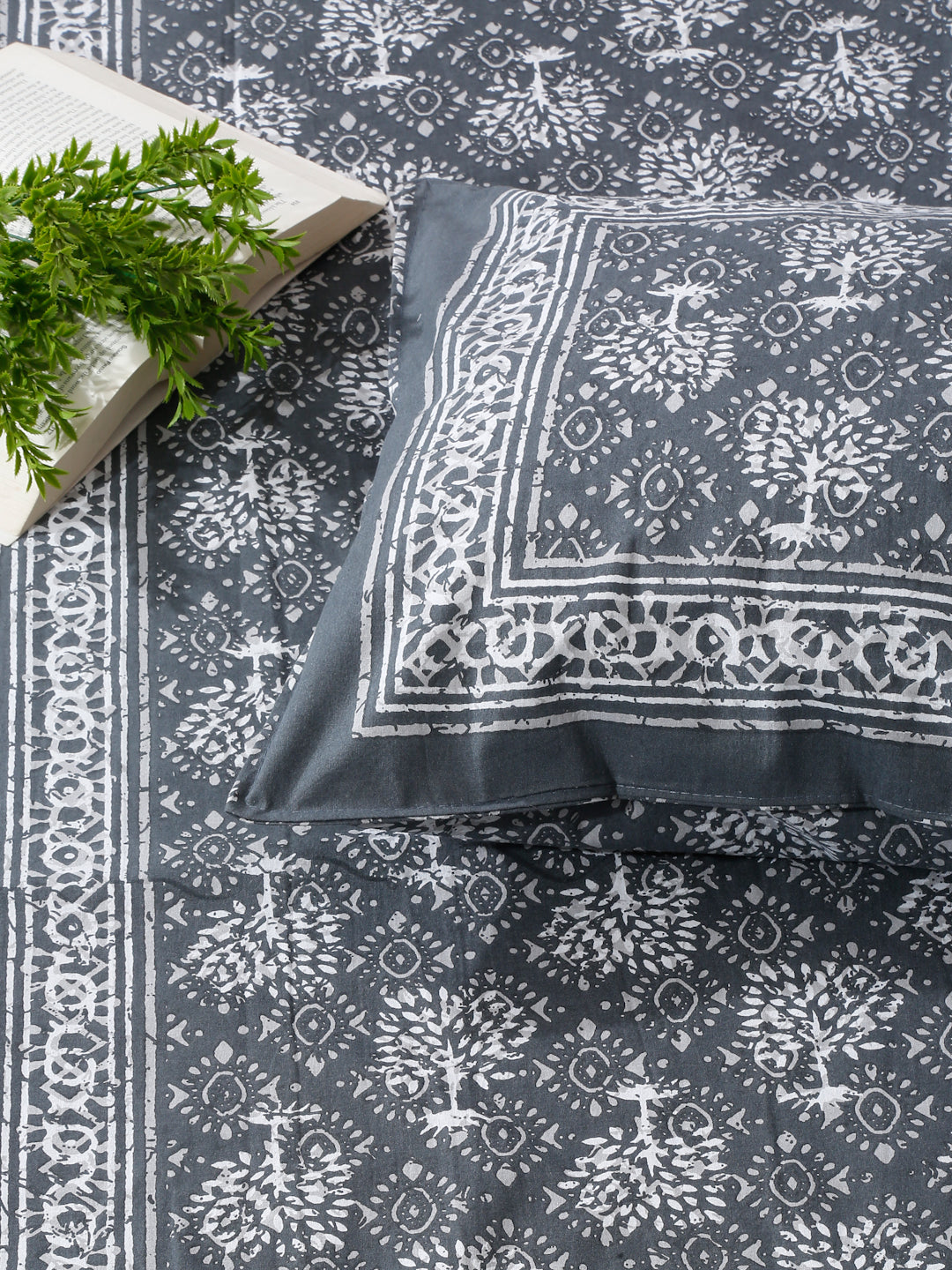 Grey Floral Print 144 TC Cotton Single Bed Sheet with 1 Pillow Cover