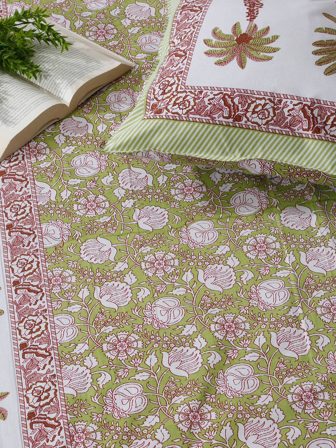 White and Green Floral Print 144 TC Cotton Single Bed Sheet with 1 Pillow Cover